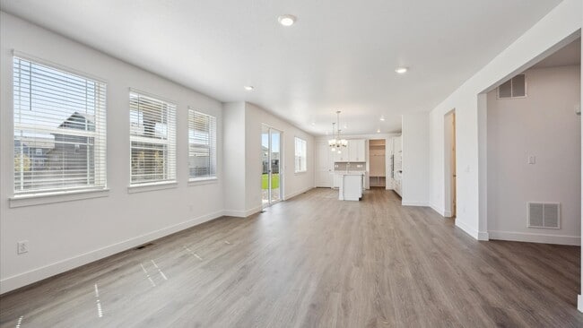 1930 Chaffee Crest Dr, Berthoud, CO 80513 - photo 5