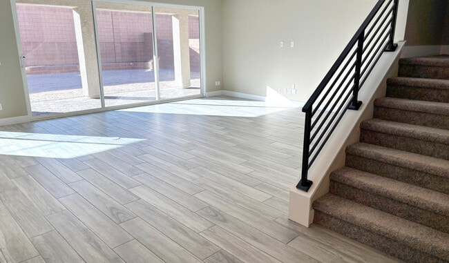 8775 Spencer Garrett St, Las Vegas, NV 89113 - photo 3