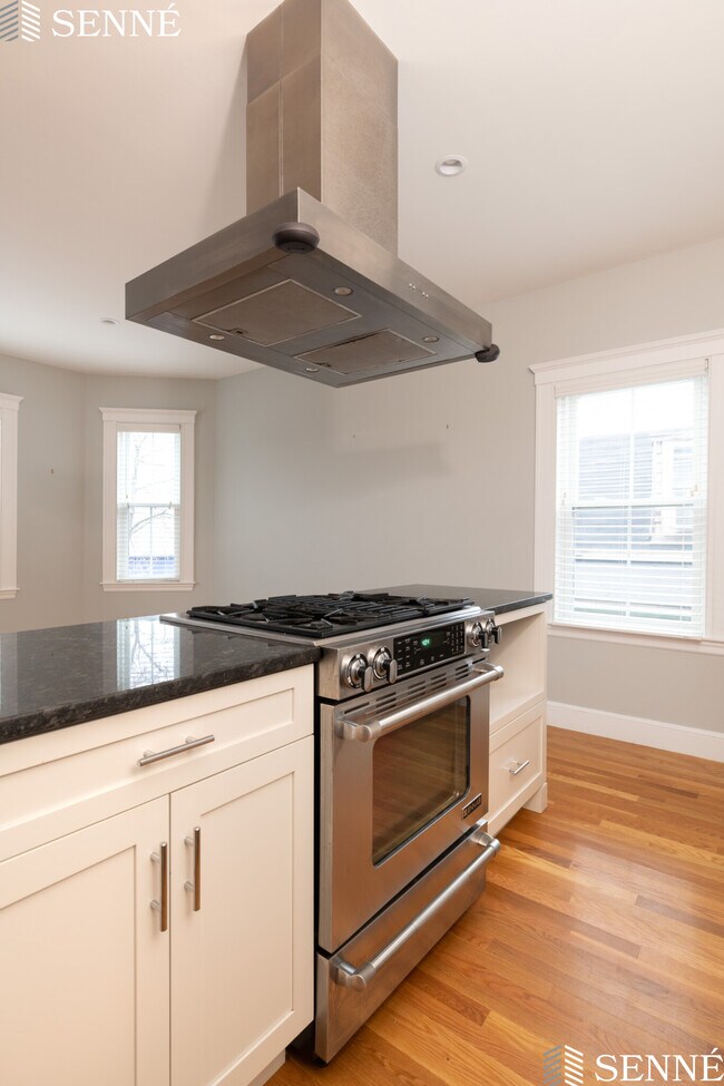 8 Rockingham St unit 2, Cambridge, MA 02139 - photo 5