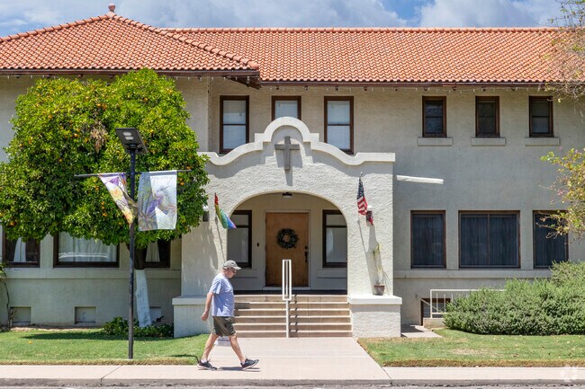 Campus Vista residents have many places of worship nearby, including Encanto Community Church.