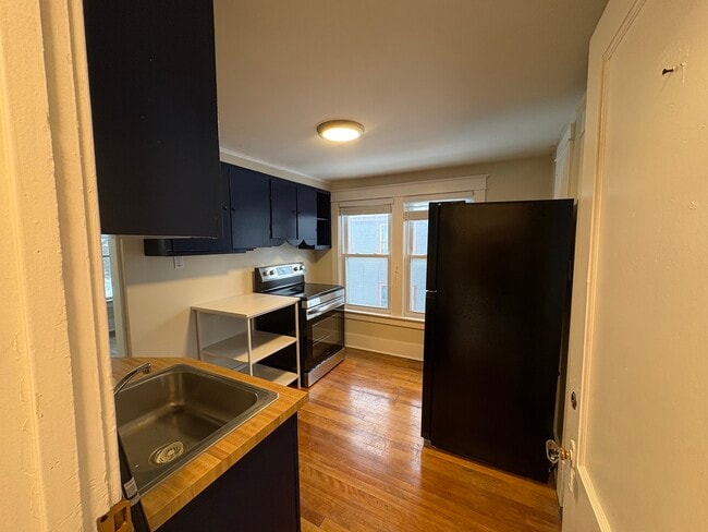 38 East St unit 2, Rutland, VT 05701 - photo 4