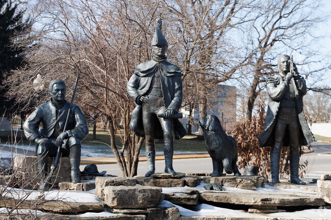 Discover the legacy of Lewis and Clark at this scenic plaza in Jefferson City.