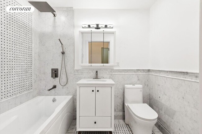 446 E 118th St, New York, NY 10035 - photo 5