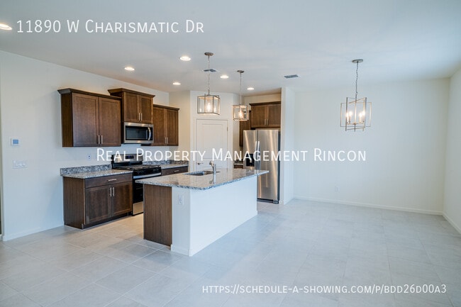 11890 W Charismatic Dr, Marana, AZ 85653 - photo 3