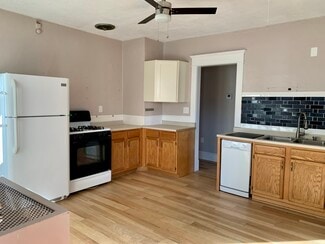366 Hillside Ave Unit 1, Holyoke, MA 01040