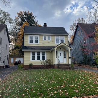3916 Orchard Rd, Cleveland Heights, OH 44121