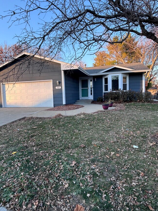 707 SE 6th St, Grimes, IA 50111