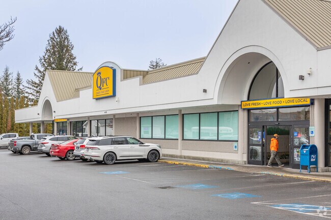 Riverbend locals can get their grocery shopping done at the nearby QFC grocery store.