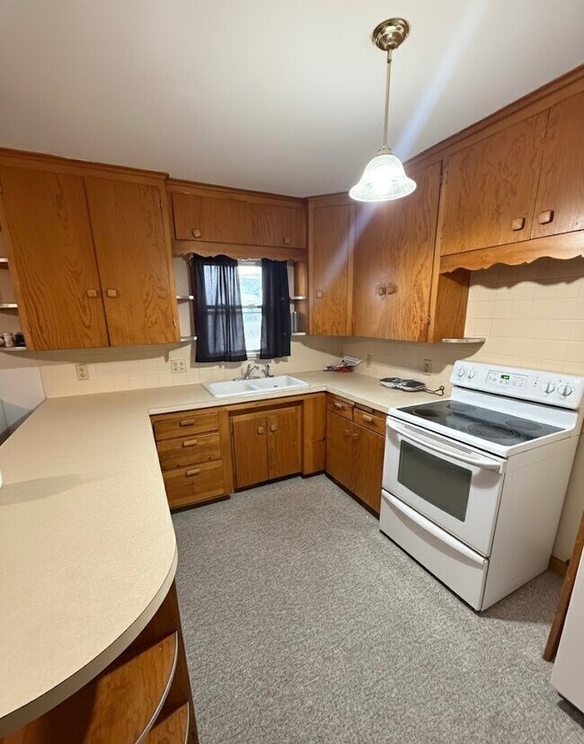 1308 N 11th St, Arkansas City, KS 67005 - photo 5