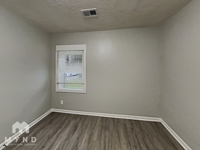 3033 Washington Rd, Atlanta, GA 30344 - photo 7