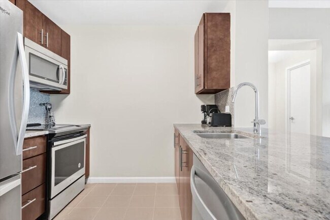 48 Washington Blvd unit ID1045465P, Jersey City, NJ 07310 - photo 6