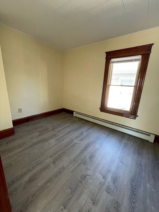 17-19-19 Lafountain St unit 17 Lafountain Street, Burlington, VT 05401 - photo 7