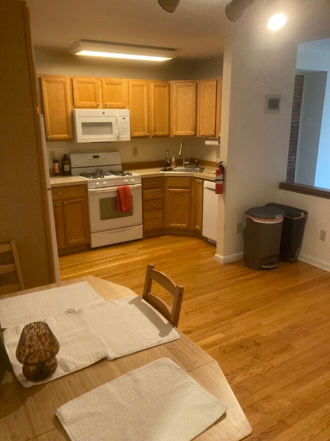 1772 Willard St NW, Washington, DC 20009 - photo 4