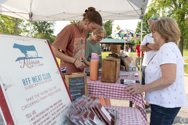 Robinson Family Farms attends the Fenton Farmers Market frequently.