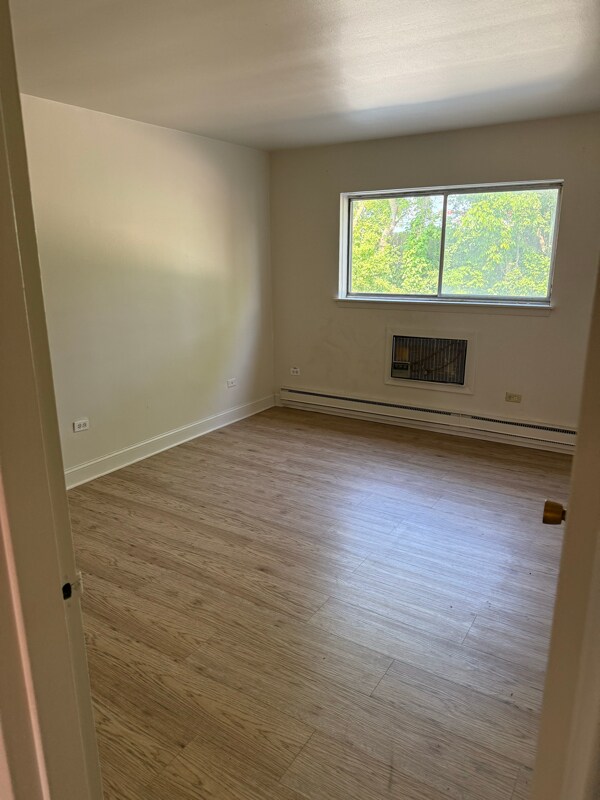 2555 E Ballard Rd unit 106, Des Plaines, IL 60016 - photo 4