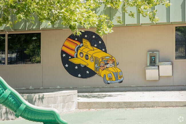 Boulder Creek Elementary School serves student in grades K-8.