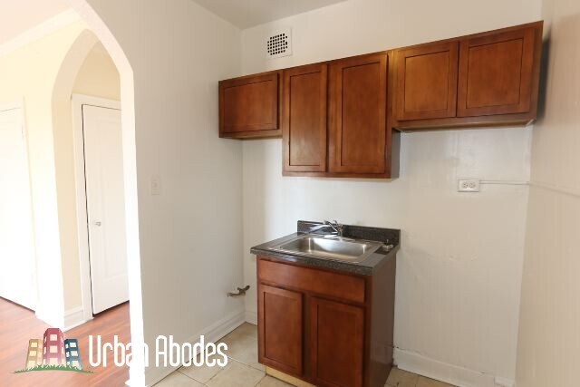 4823 N Damen Ave unit A05C, Chicago, IL 60625 - photo 4
