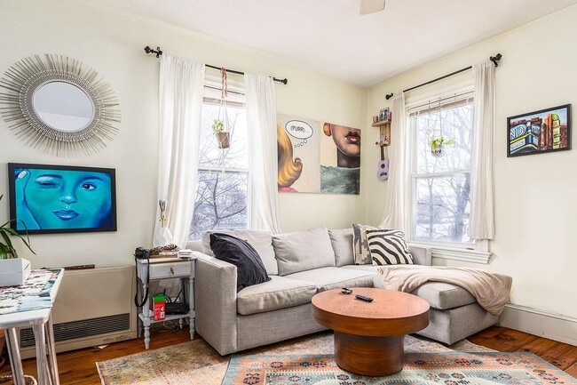 170 Austin St unit 2, Portsmouth, NH 03801 - photo 2