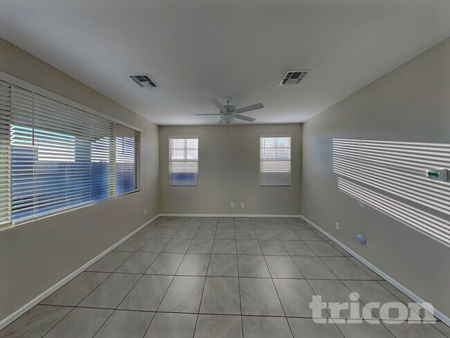 8636 E Posada Ave, Mesa, AZ 85212 - photo 4