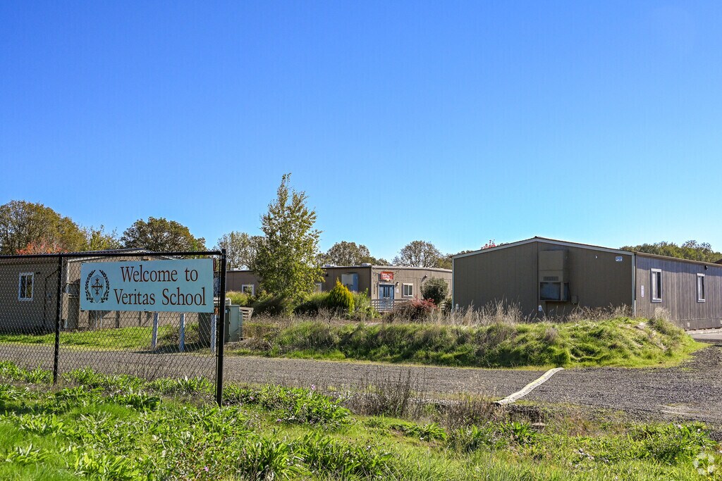 Veritas School provides education in the neighborhood of 
Yamhill County.