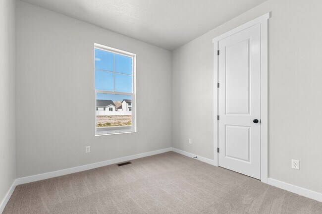 3769 W 2550 N, Lehi, UT 84043 - photo 7