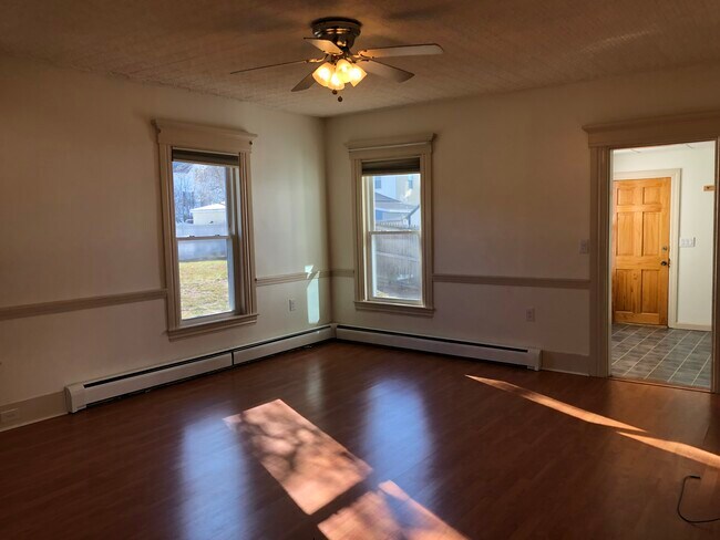250 Bartlett St unit 1, Manchester, NH 03102 - photo 4