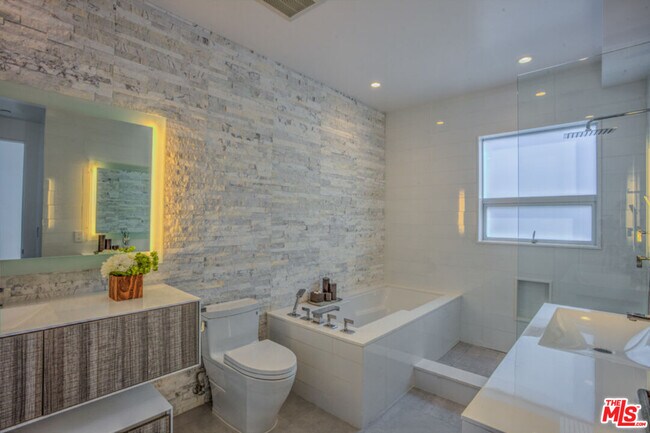 947 4th St unit C, Santa Monica, CA 90403 - photo 5