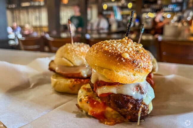 Caffe Amici serves up delicious entrees, pizza and quick bites.