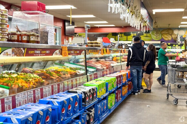 Mi Pueblo Market offers a great selection of fresh meats for Irondale locals.
