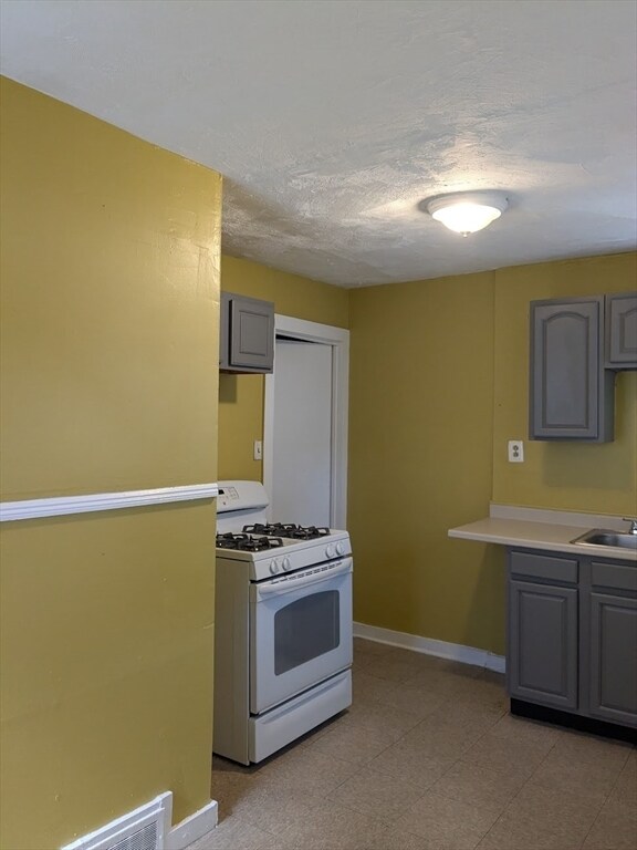 12 Caddy Rd Unit 12, Boston, MA 02126