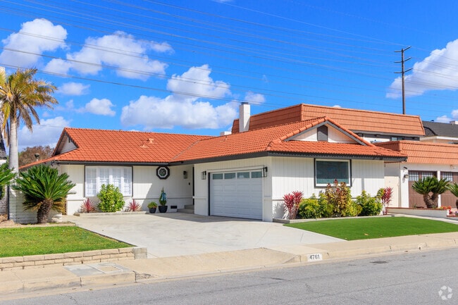 La Palma has lovely ranch style homes on quiet streets.