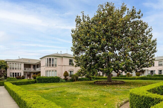 5140 Clinton Avenue, Los Angeles, CA 90004 - photo 3