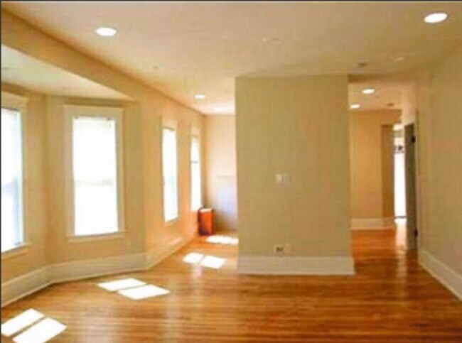 9 Mattson Ave unit 1, Worcester, MA 01606 - photo 2