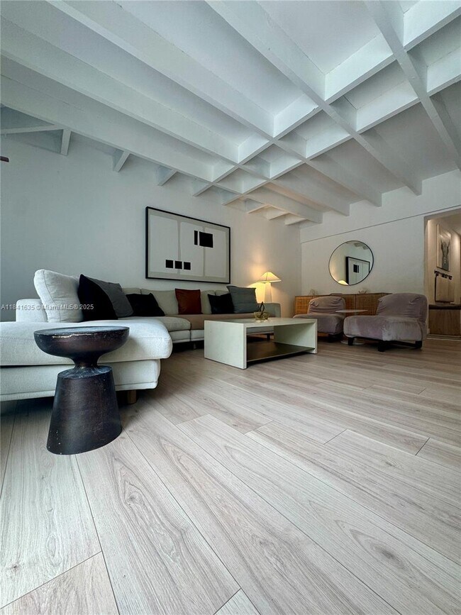 1245 Van Buren St, Hollywood, FL 33019