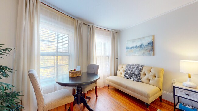 1029 Beacon St unit 14, Brookline, MA 02446 - photo 6