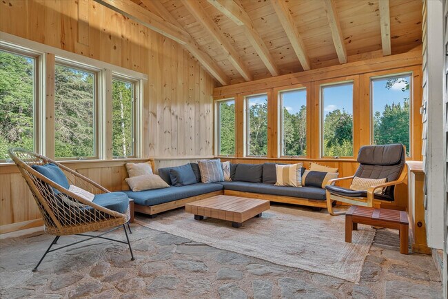 782 Woods Hill Rd unit ID1264825P, Danville, VT 05828 - photo 2