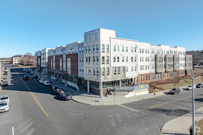 Meriden Commons is a retail and residential living mecca right off the Meriden Green.