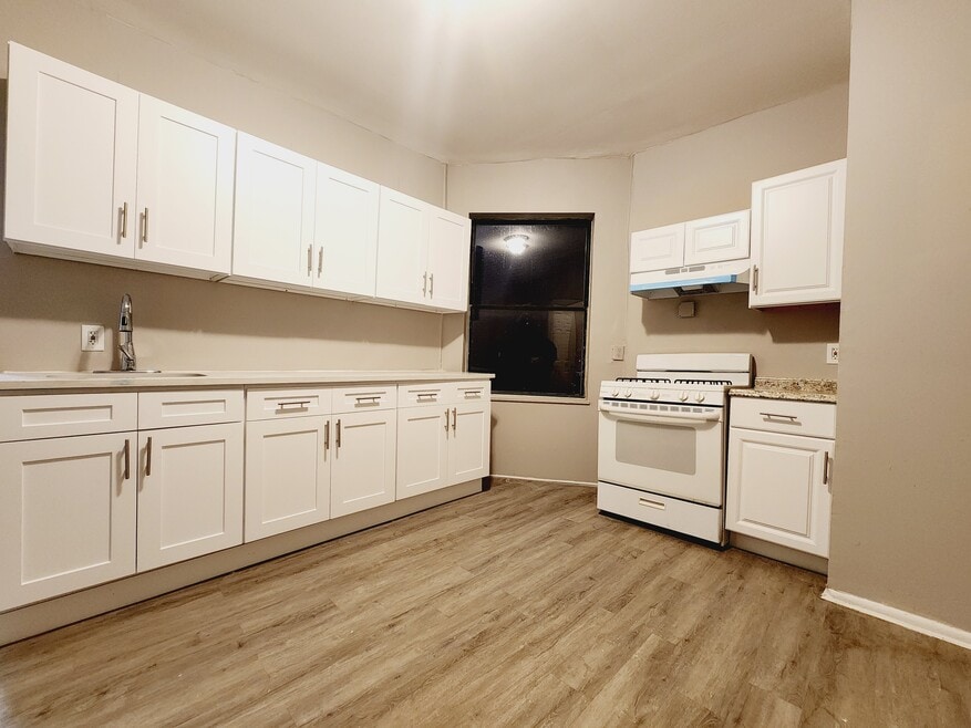 12 Bergen Ave unit 36, Jersey City, NJ 07305 - photo 1