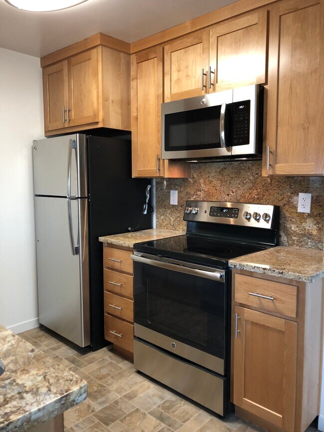 645 Rollins Rd unit 3, Burlingame, CA 94010 - photo 4