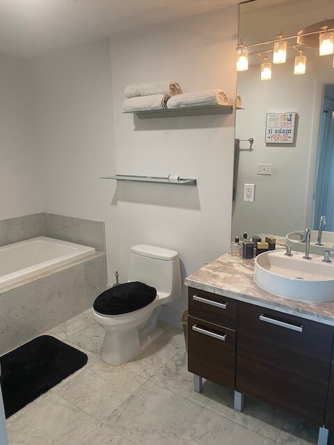 Vizcayne unit 1405, Miami, FL 33132 - photo 6