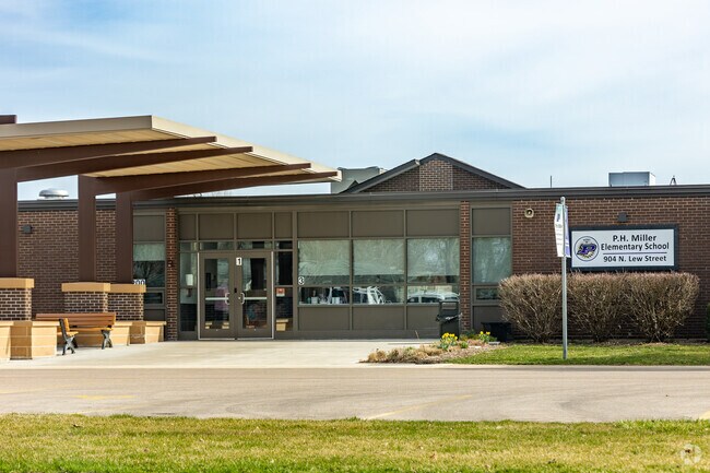 PH Miller Elementary is located off of North Lew Street in Plano.
