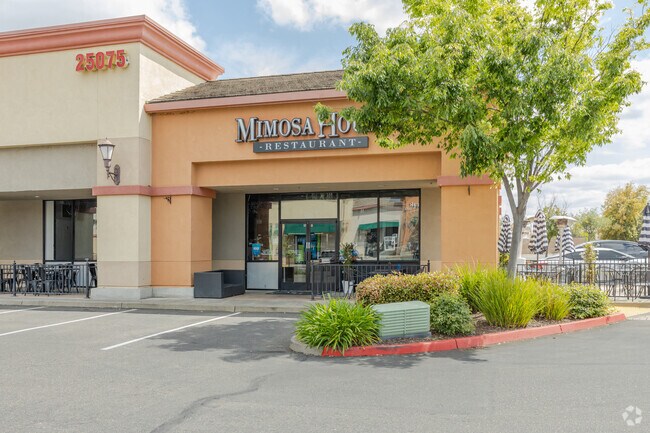 Morning walkers in Empire Ranch can stop at Mimosa House for Breakfast on their way home.