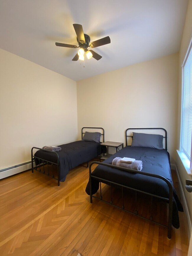 416 Pearl St unit 416 Pearl St 3, Burlington, VT 05401 - photo 5