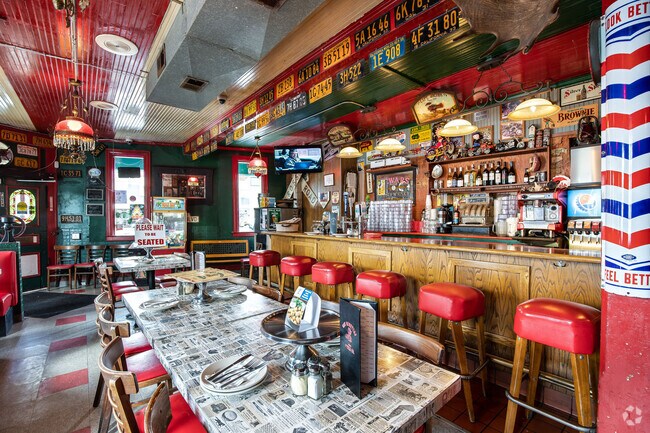 Residents love Gay 90’s Pizza Company, located inside an 1864 building in Downtown Pleasanton.