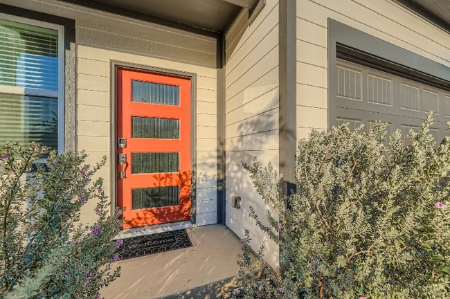 2902 Bronx Dr, Pfugerville, TX 78760 - photo 2