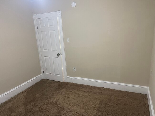 684 Bennett St unit 2, Luzerne, PA 18709 - photo 4