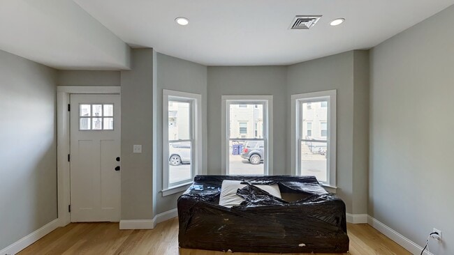 42 Hano St unit 1, Allston, MA 02134 - photo 5