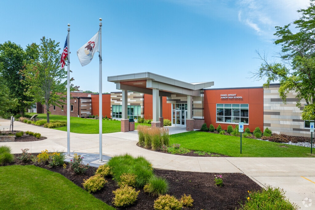 Daniel Wright Jr High is a top rated middle school in Lincolnshire.