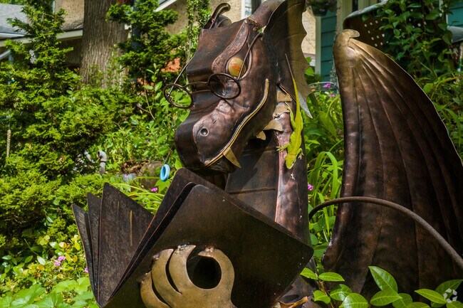 Lots of residents in Boylan Heights have an eye for art.