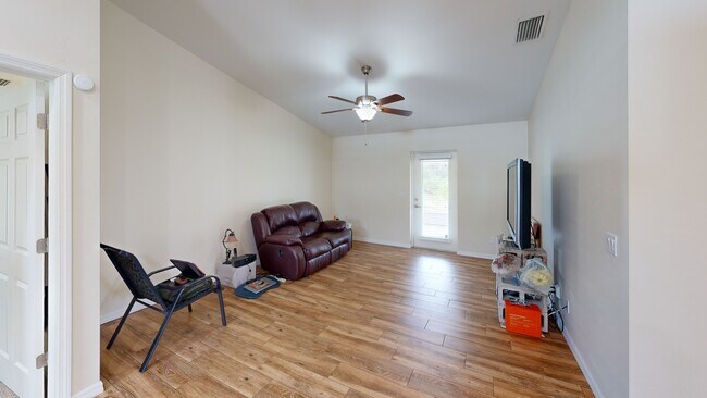 26513 Glaspell Rd, Punta Gorda, FL 33955 - photo 2